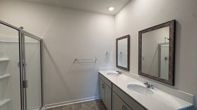 Building Photo - Beautiful 3/2 In Amenity Filled Neighborhood!