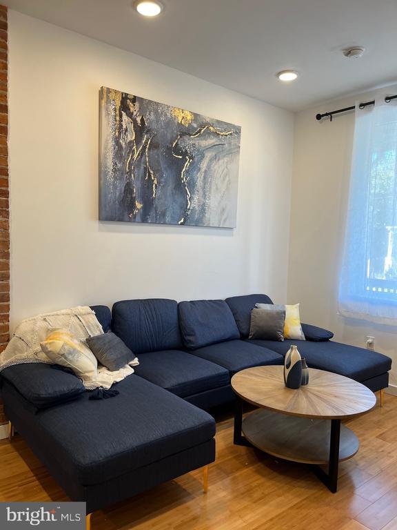 Building Photo - 721 N 40th St