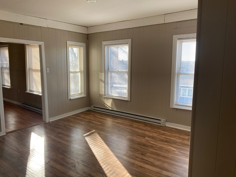 Living Room - 8 Newport St