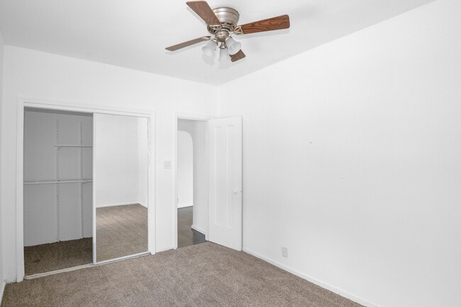 Building Photo - 235 N Ardmore Ave