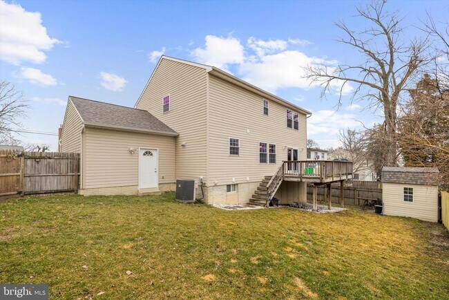 Building Photo - 7665 Cedar Dr