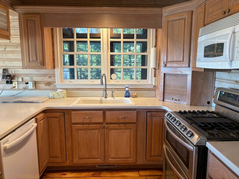 Kitchen - 86 Yonah Vw