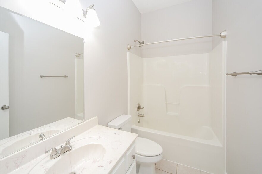 Building Photo - 6859 Seaside Dr