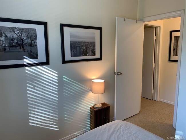 Building Photo - 23 Pearl St