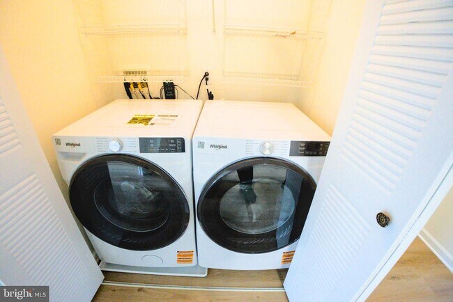 Building Photo - 18 Alexandra Ct