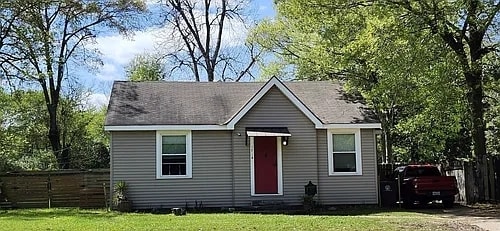 Building Photo - 1714 College Dr