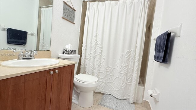 Building Photo - 8900 NW 107 Ct