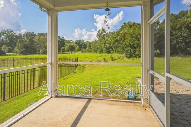 Building Photo - 12824 Hindcross Dr
