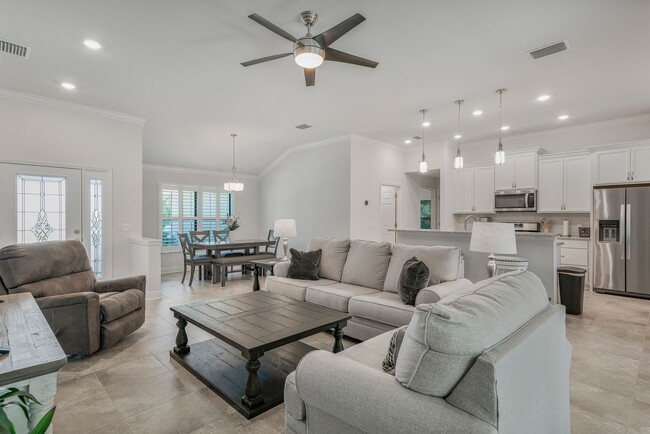 Building Photo - 2481 N Brentwood Cir
