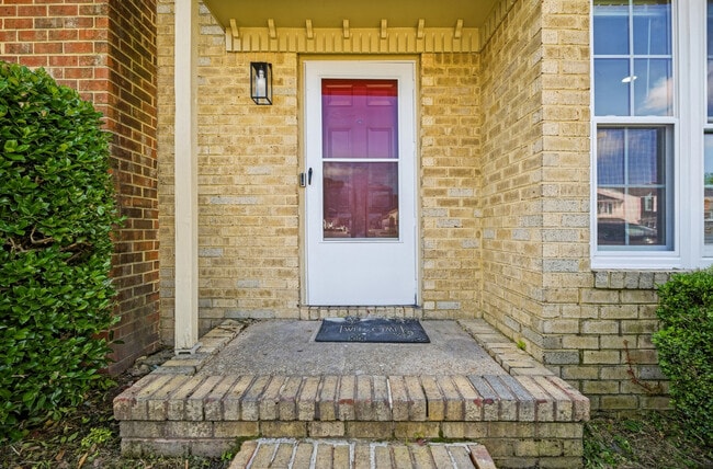 Building Photo - 5589 Campus Dr