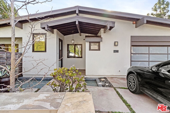 Building Photo - 2473 La Condesa Dr