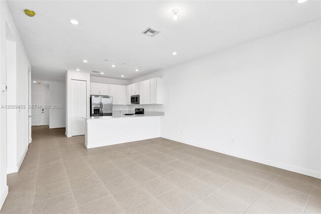 Building Photo - 3766 Harborside Ave