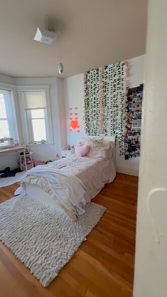 Building Photo - 34 Westland Ave