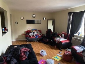 Building Photo - Central Village