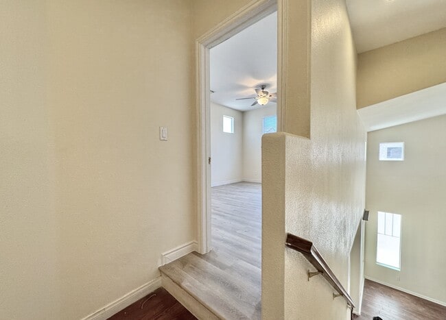 Building Photo - 6039 Glowing Cottage Ct