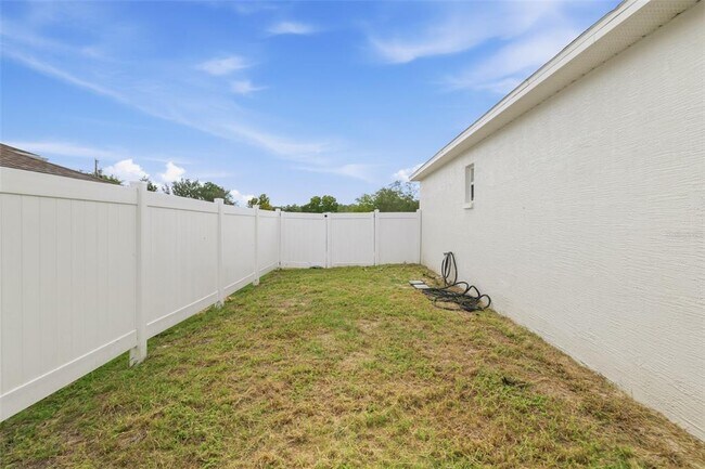 Building Photo - 10255 Norwick St