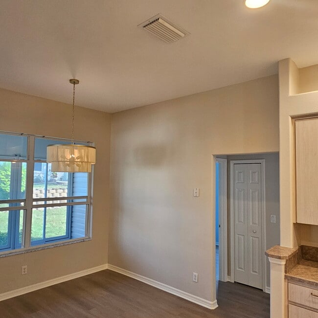 Building Photo - 5095 China Sea Dr