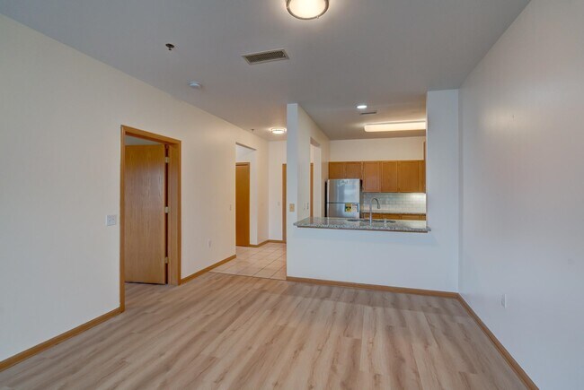 Building Photo - 301 Harbour Town Dr