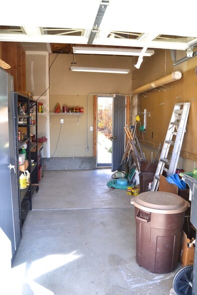 Building Photo - 4044 Lazy K Dr