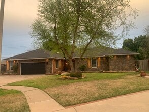 Building Photo - 1929 Guilford Ct