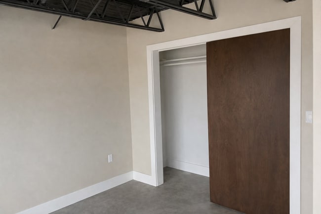 Building Photo - The Garden Lofts