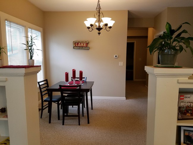 Dining Area - 103 W 12th St