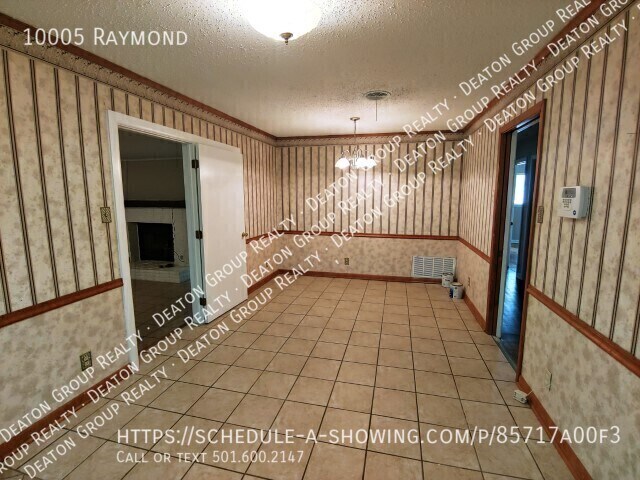 Building Photo - 10005 Raymond-