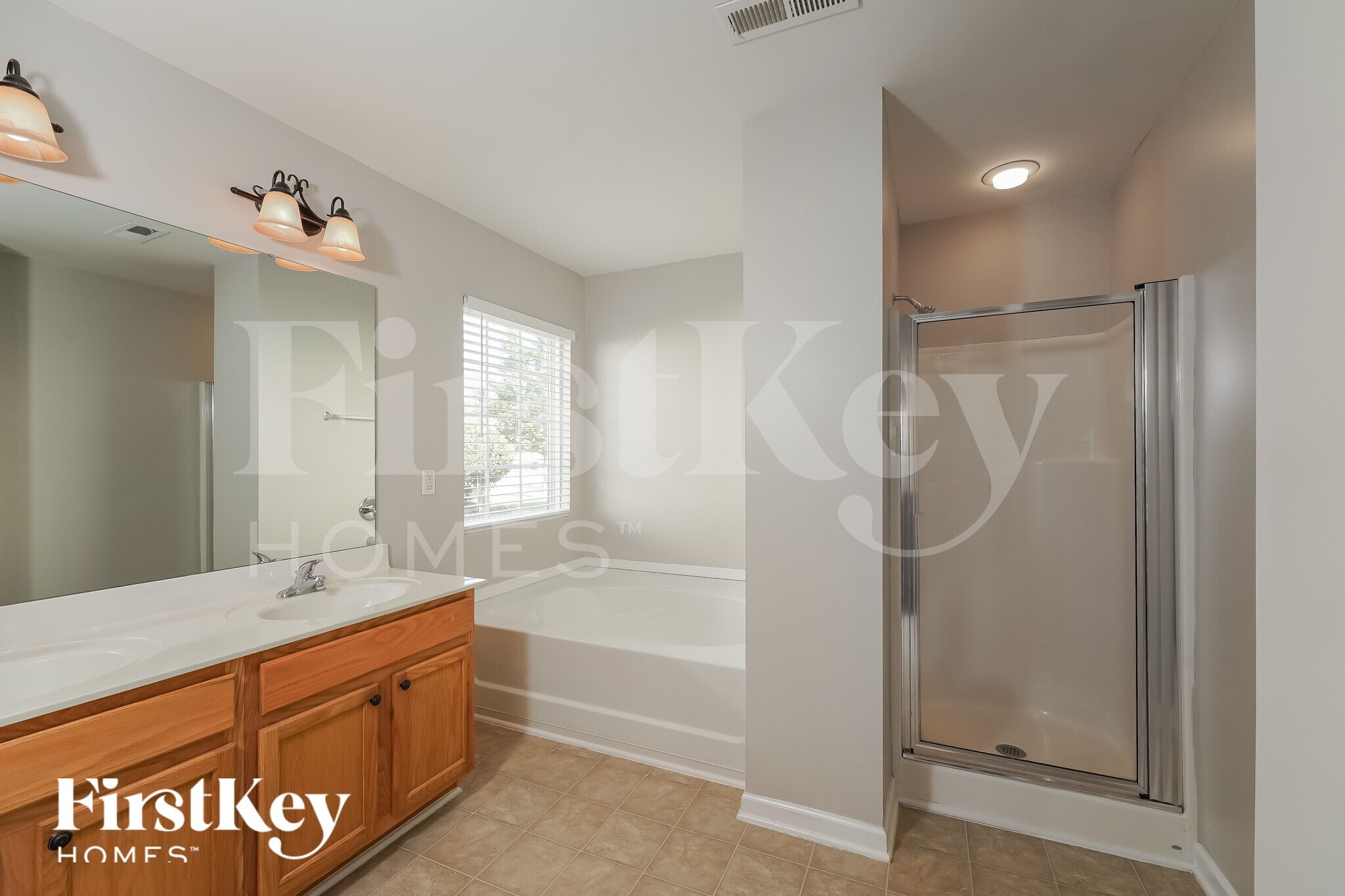 Building Photo - 1915 Rockycreek Ln