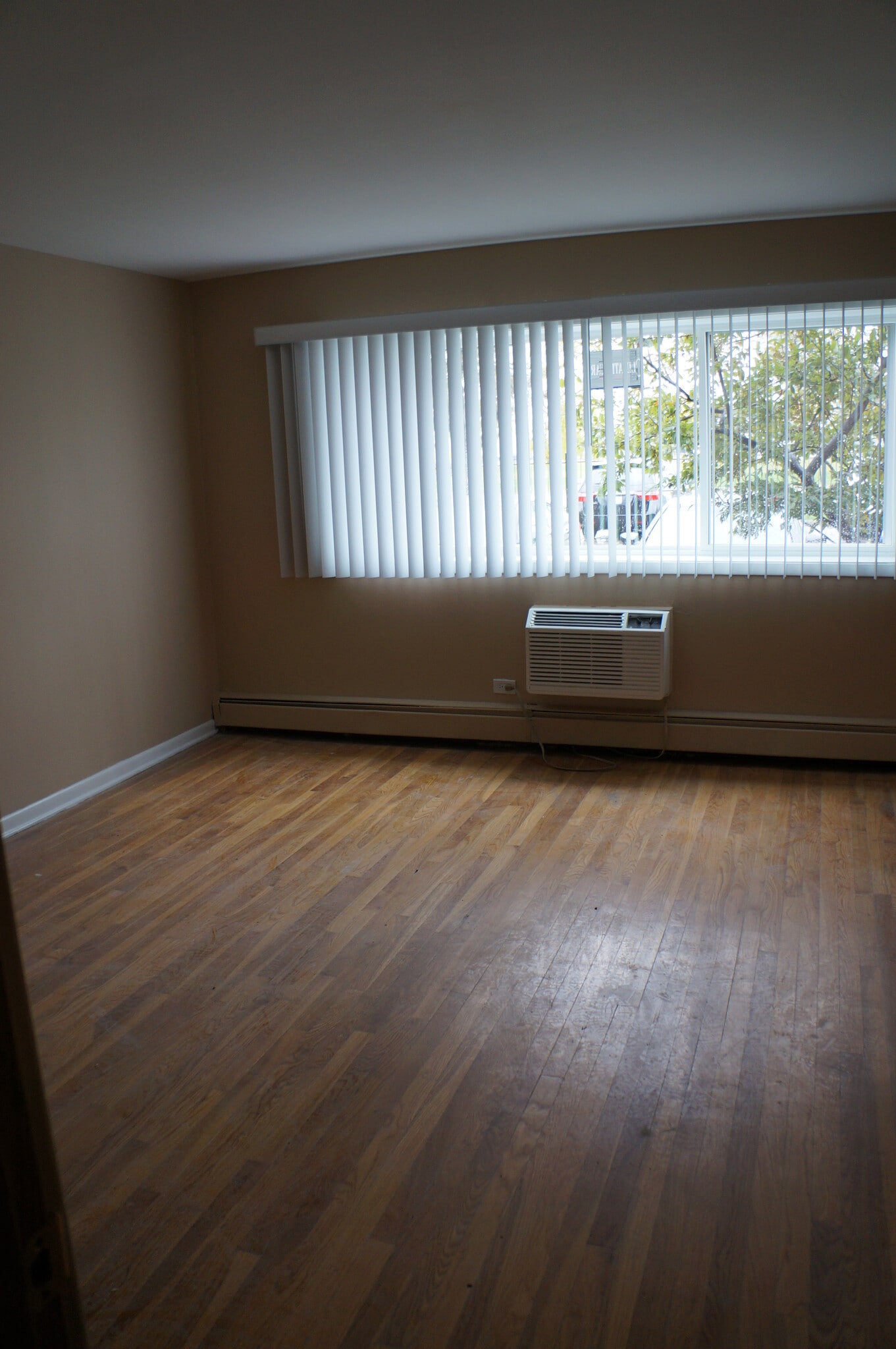 Building Photo - 712 Dempster St