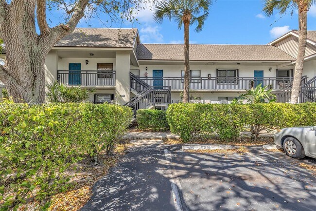 Building Photo - 3014 SW 21st Terrace