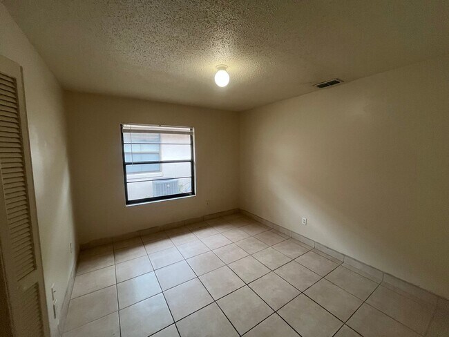 Building Photo - 10413 Cresto Delsol Cir