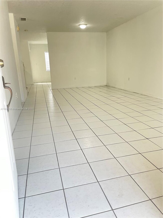 Building Photo - 15869 SW 70th Terrace