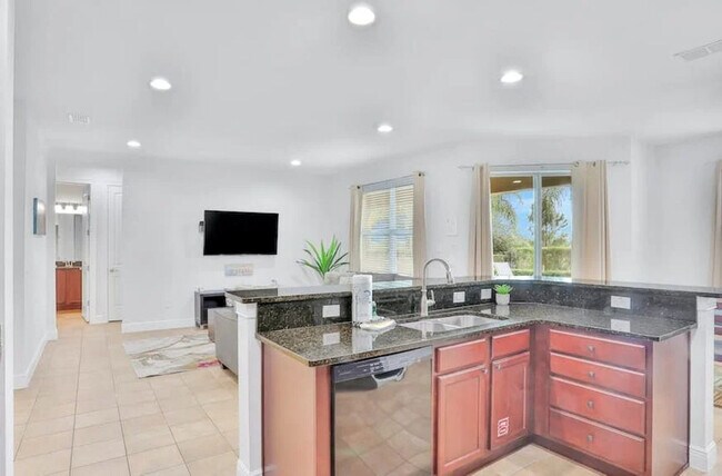 Building Photo - 351 Lasso Dr