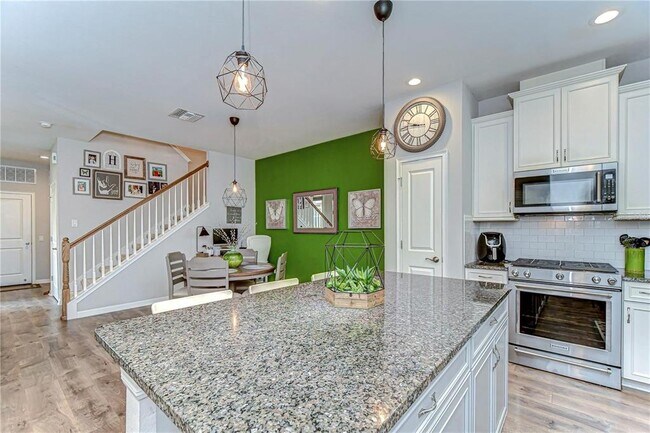 Building Photo - 5703 Colony Glen Rd