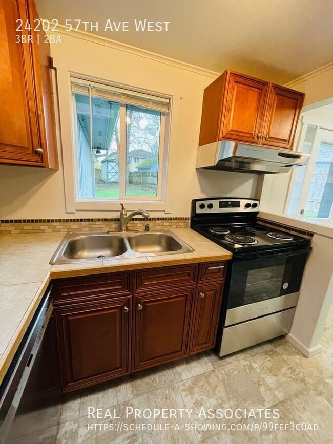 Building Photo - 24202 57th Ave W