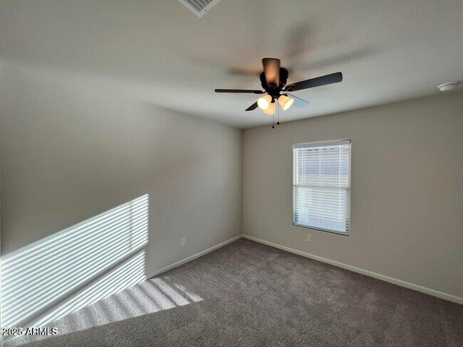 Building Photo - 2048 E Velvet Pl