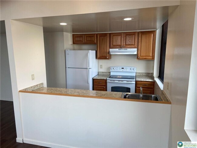 Building Photo - 1236 Washington St