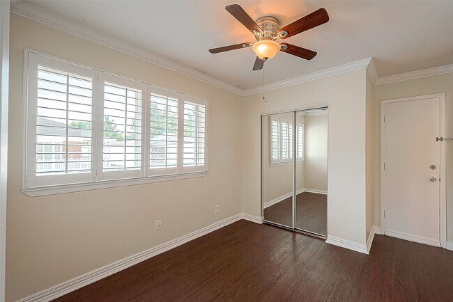 Building Photo - 4040 San Felipe St