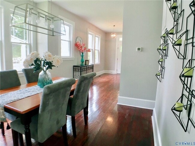 Building Photo - Beautifully renovated 2-story home with ensuite near Brookland Park Blvd