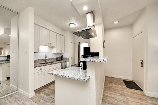 Building Photo - 7950 N Stadium Dr
