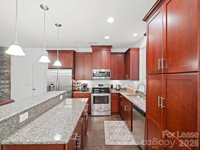 Building Photo - 20019 Lamp Lighters Way