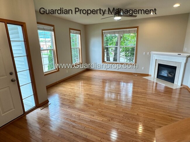 Building Photo - Hopkins Single Family Home, 2 Car Garage, ...