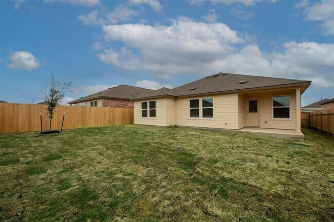 Building Photo - 443 Sebring Cir