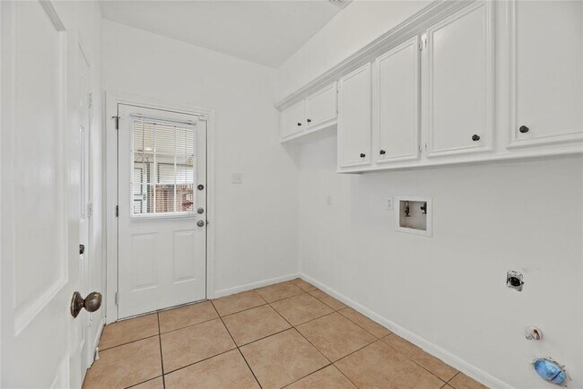 Building Photo - 20231 Brondesbury Dr