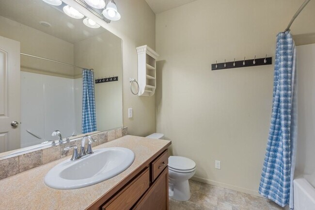 Building Photo - 3 bed with Office Rancher in the Landings Neighborhood