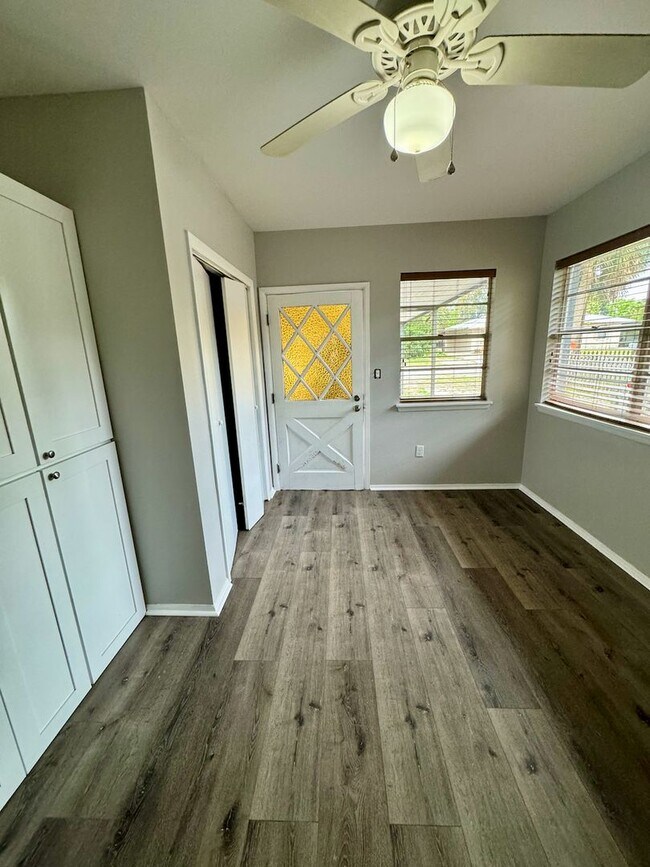 Building Photo - 3 bedroom home with large yard on the west end!