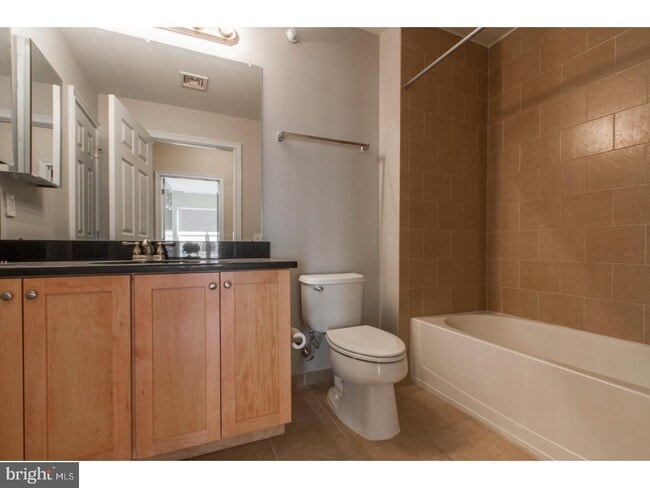 Building Photo - 500 Admirals Way