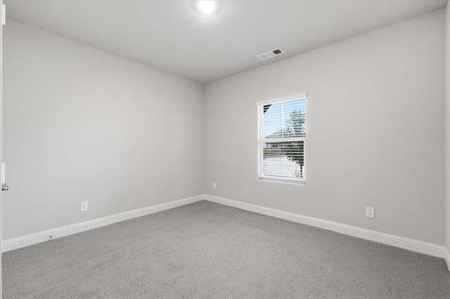 Building Photo - 1213 Birchwood Ln