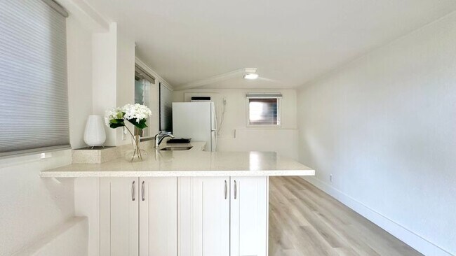 Building Photo - 4559 Sierra Dr