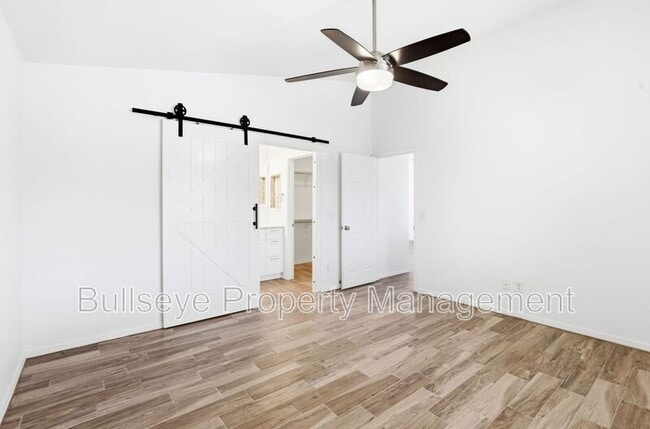 Building Photo - 3001 W Matthew Dr